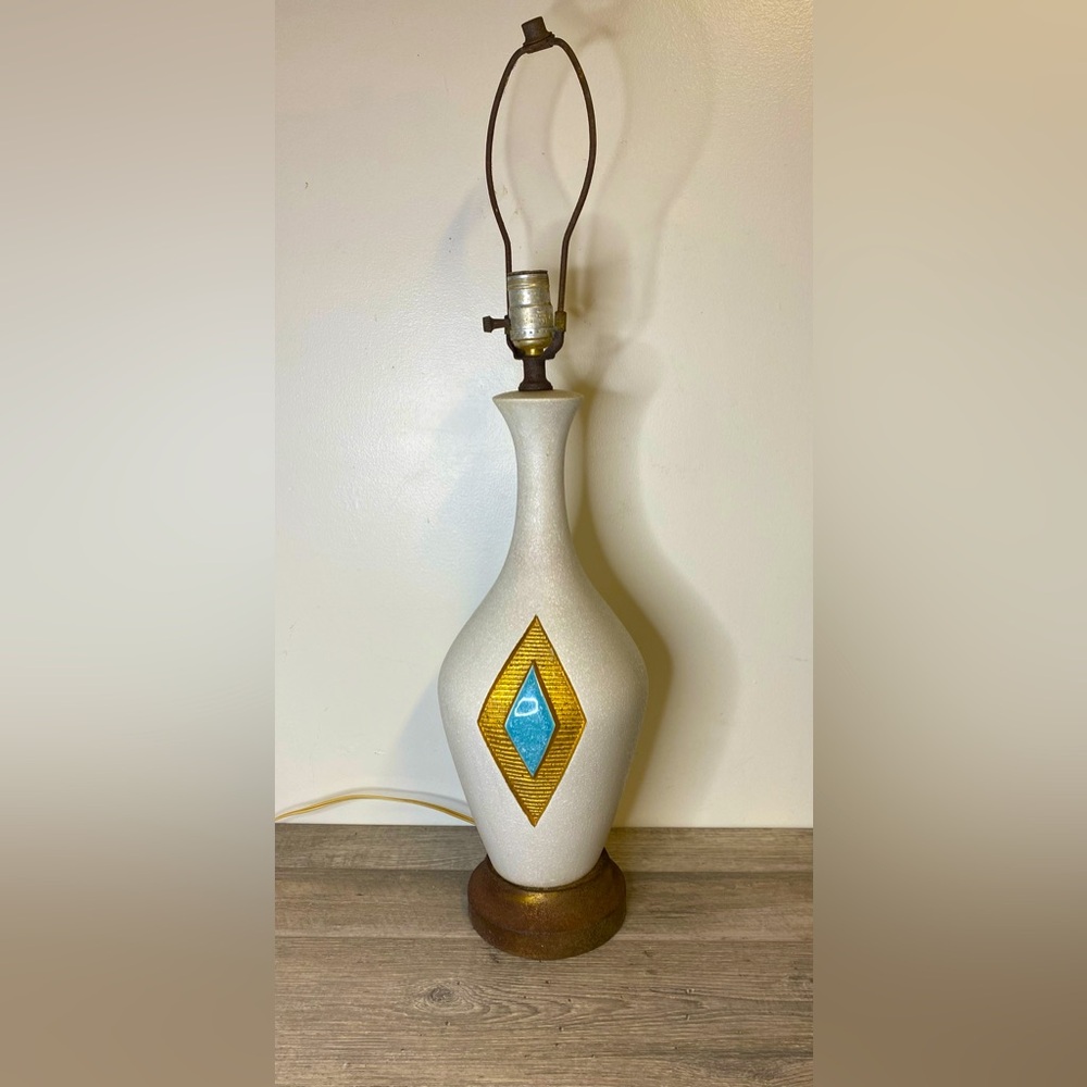 Vintage Mid Century Modern 1960 Quartite Creative Corp. Atomic Era Lamp